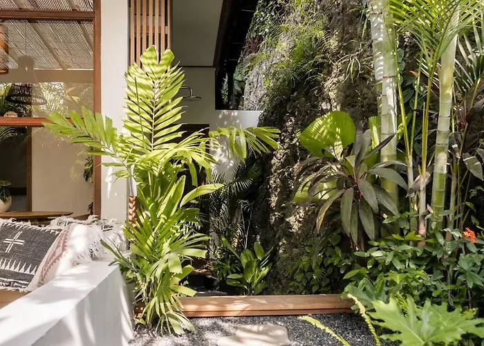 Rumah Mahira - Charming 1br With Living And Full Kitchen, Nestled In Quiet Jungle Uluwatu